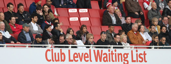 Kändisarna du kan ”träffa” på fotbollsresan till England